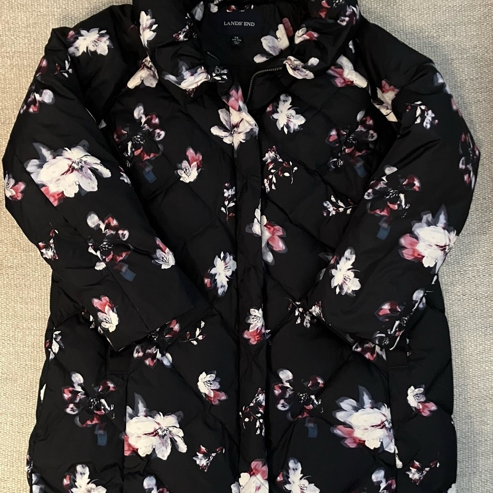 Lands' End Women's Black Floral Puffer Jacket